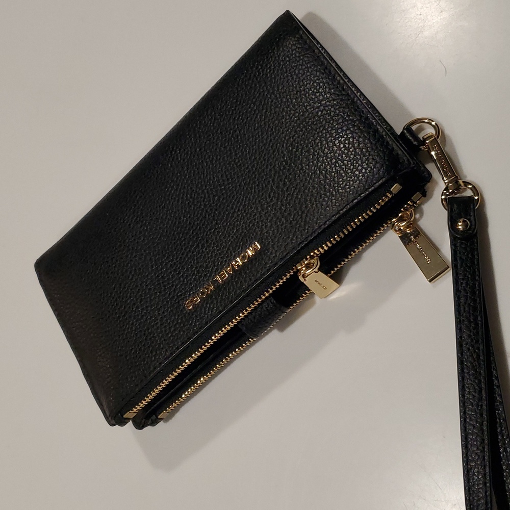 Michael Kors Jet Set Travel Double Zip Wristlet in Black Leather